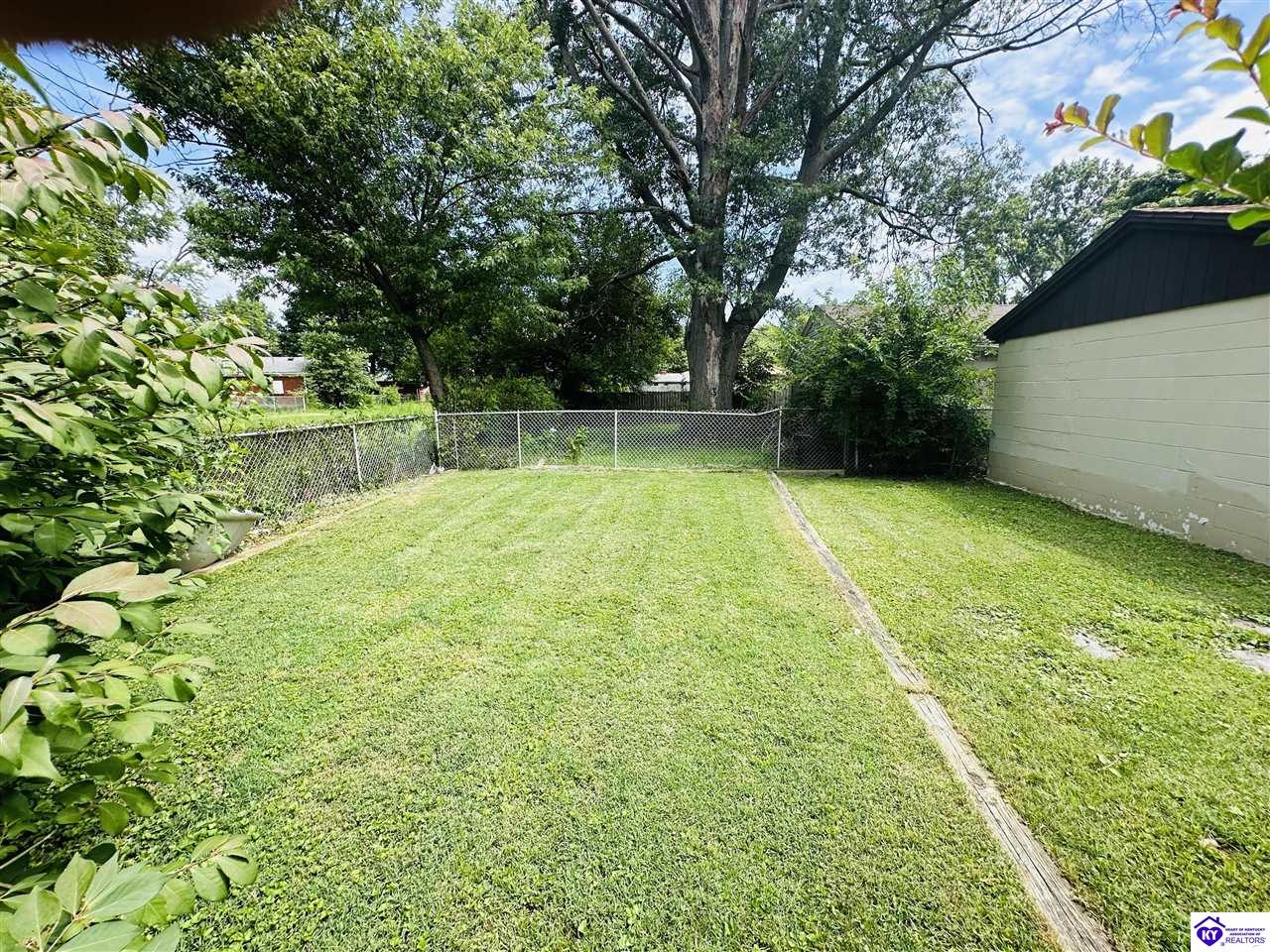 Listing Picture 8018 N Blake Lane Louisville, KY 40258 MLS HK24002691