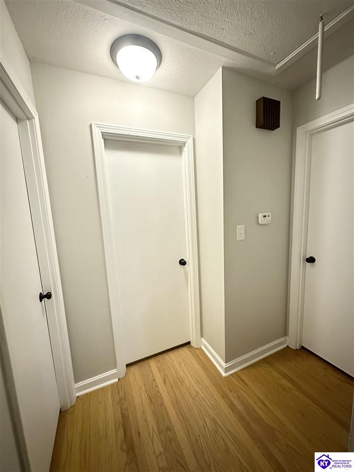 Listing Picture 8018 N Blake Lane Louisville, KY 40258 MLS HK24002691