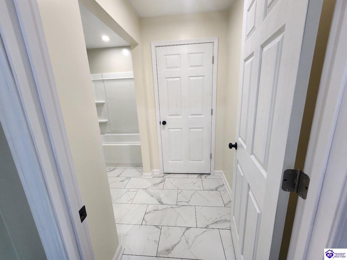 Listing Picture 7610 Liberty Road Campbellsville, KY 42718 MLS HK24002710