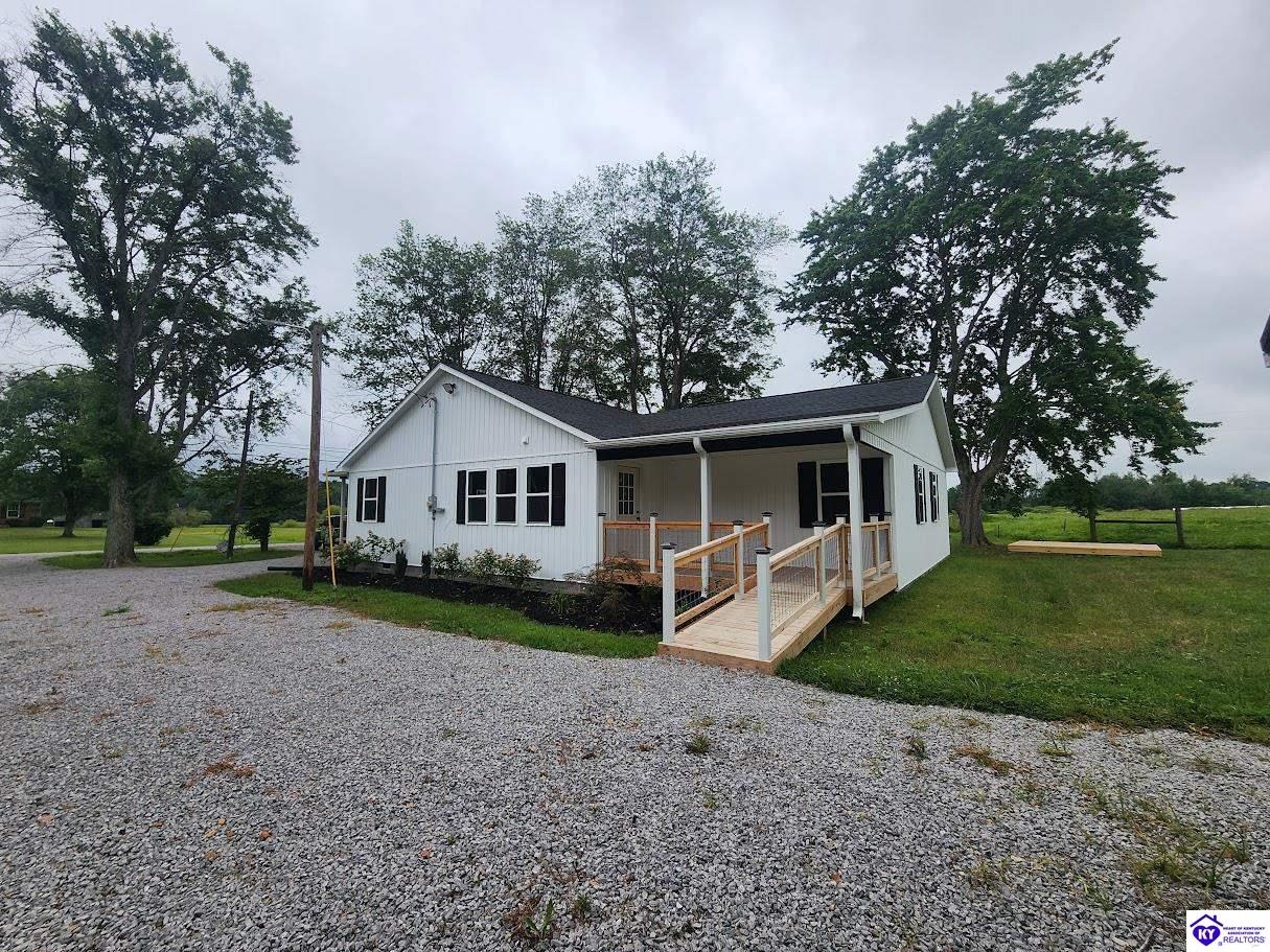 Listing Picture 7610 Liberty Road Campbellsville, KY 42718 MLS HK24002710