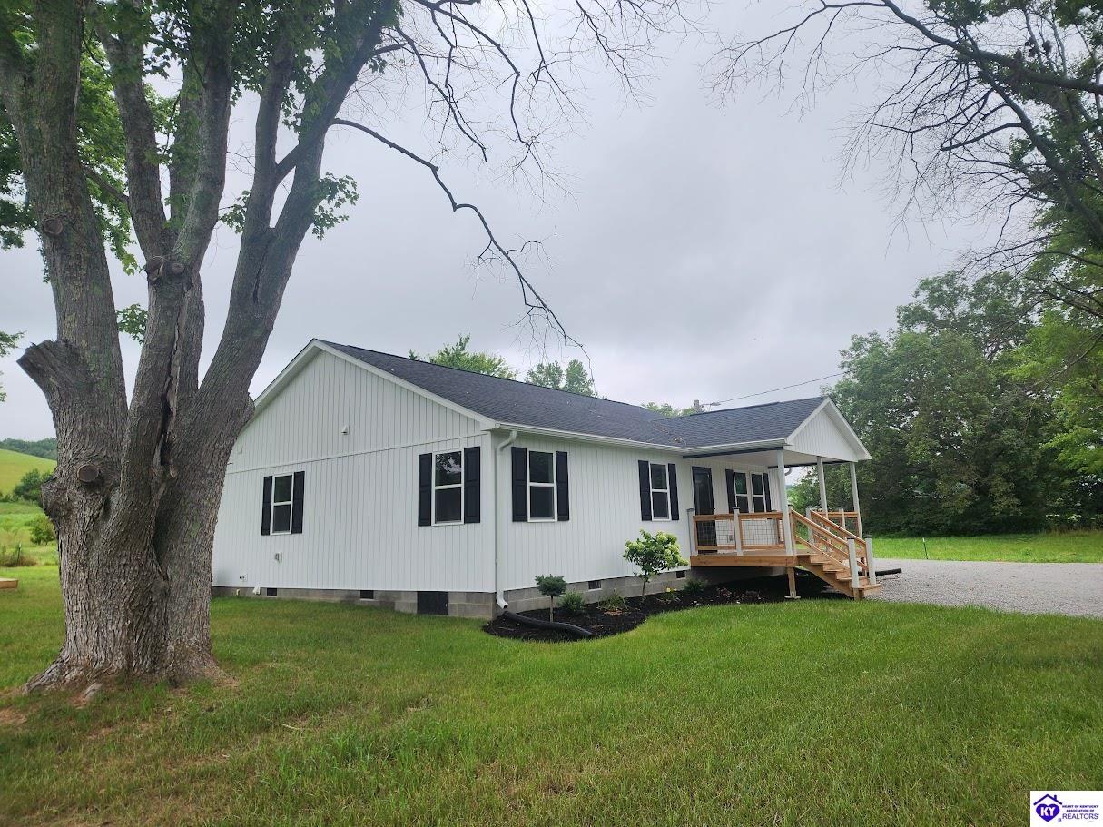 Listing Picture 7610 Liberty Road Campbellsville, KY 42718 MLS HK24002710