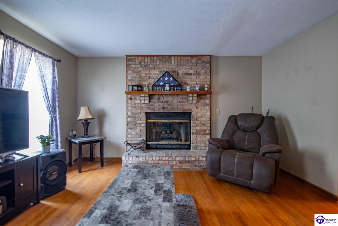 Listing Picture 2019 Oriole Drive Elizabethtown, KY 42701 MLS HK24002843