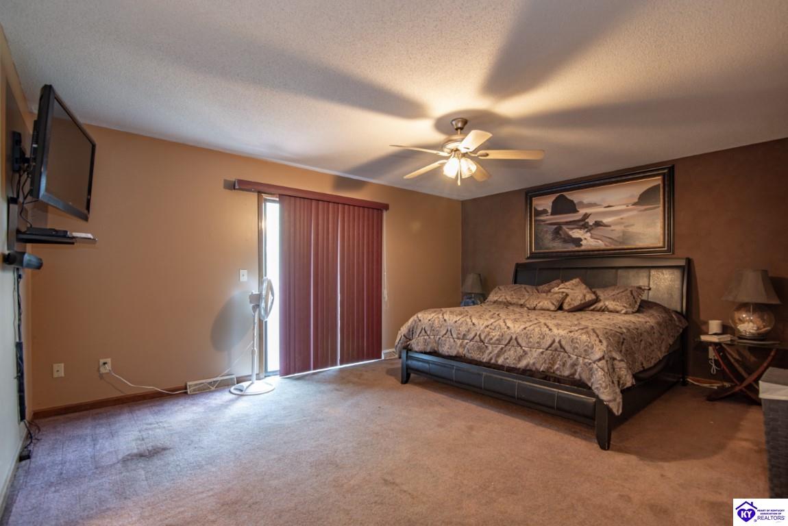 Listing Picture 2019 Oriole Drive Elizabethtown, KY 42701 MLS HK24002843