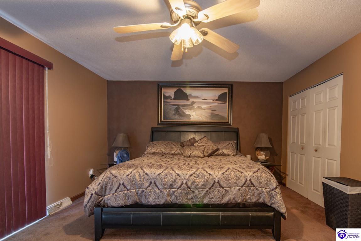 Listing Picture 2019 Oriole Drive Elizabethtown, KY 42701 MLS HK24002843