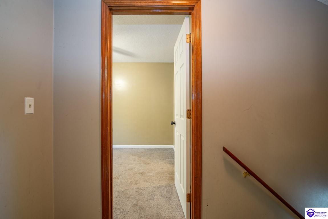 Listing Picture 2019 Oriole Drive Elizabethtown, KY 42701 MLS HK24002843