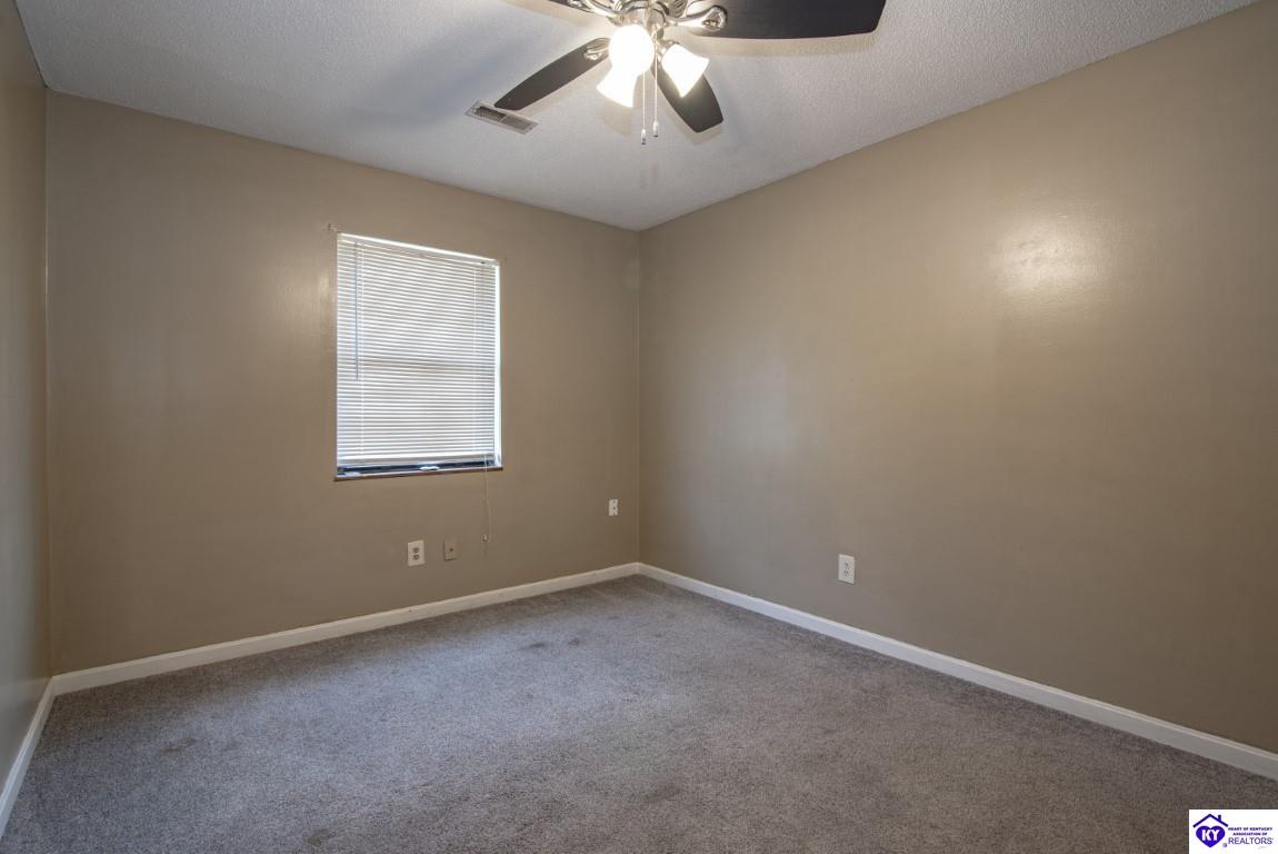 Listing Picture 2019 Oriole Drive Elizabethtown, KY 42701 MLS HK24002843