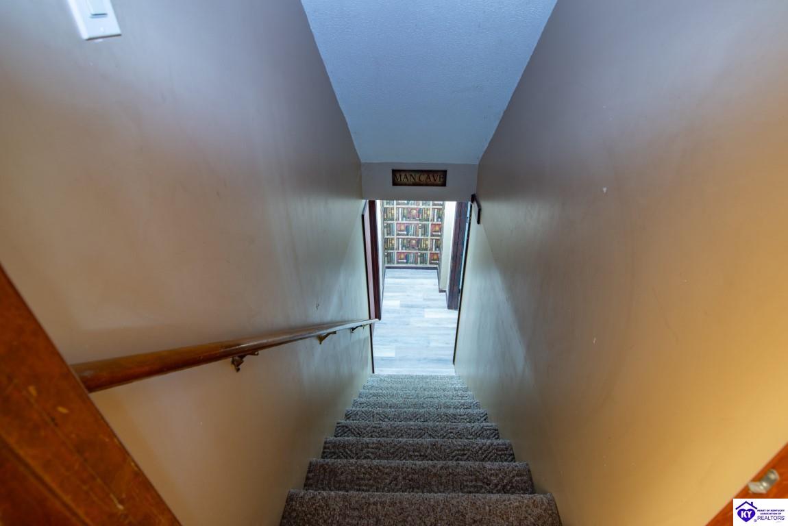 Listing Picture 2019 Oriole Drive Elizabethtown, KY 42701 MLS HK24002843