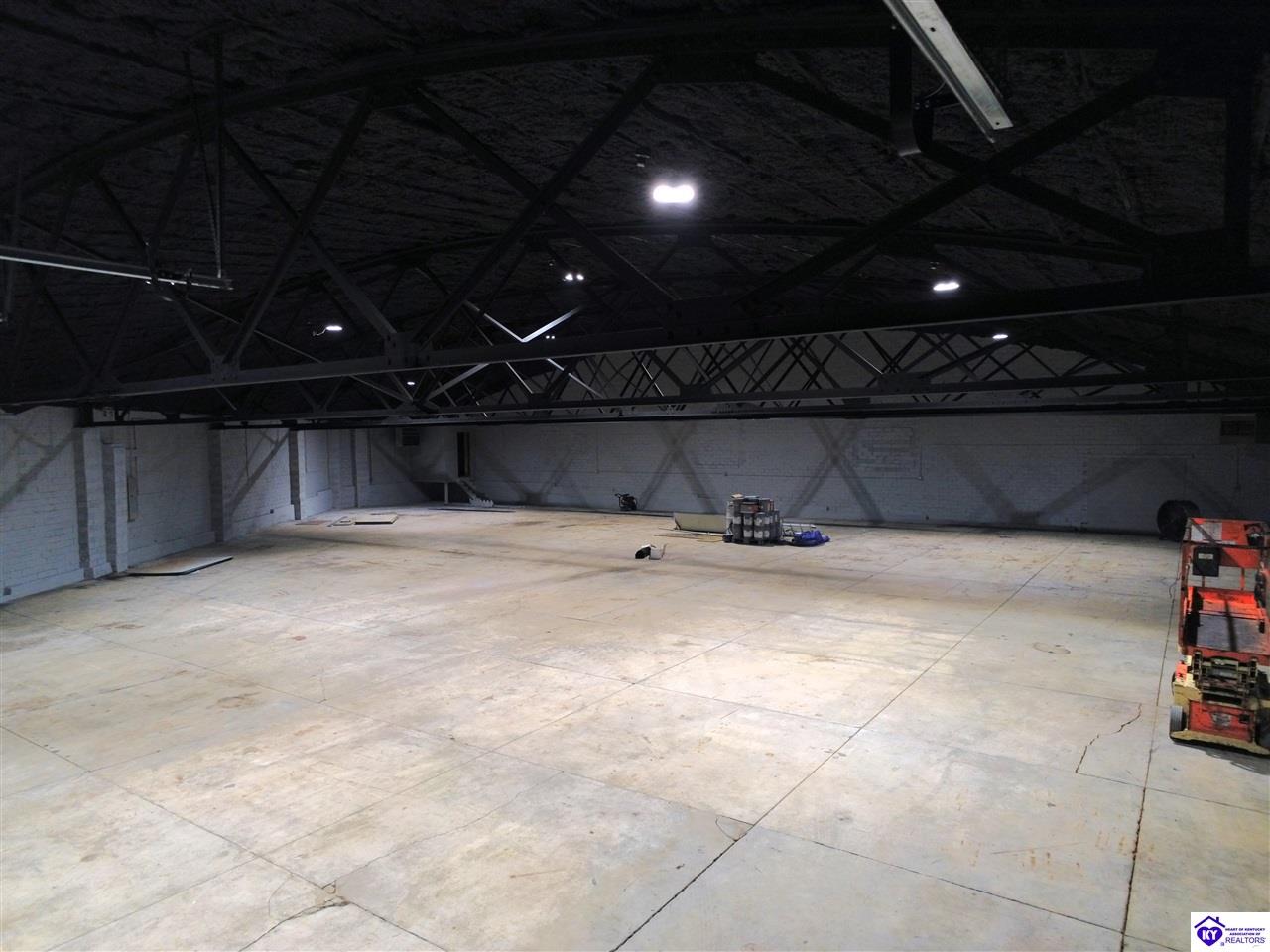 Listing Picture 107 Cherry Street Horse Cave, KY 42749 MLS HK24002947