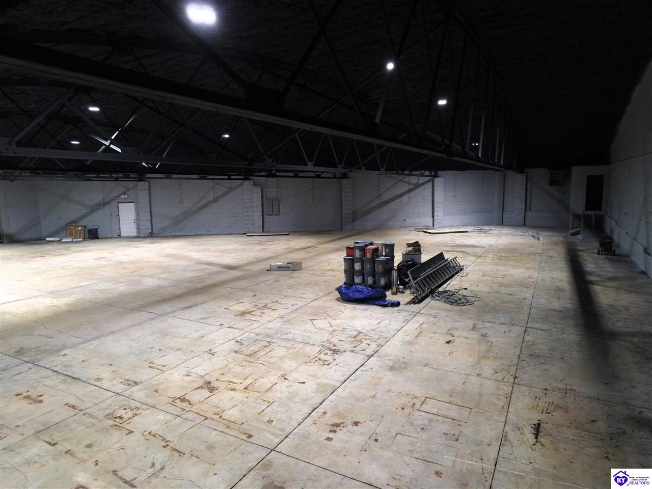 Listing Picture 107 Cherry Street Horse Cave, KY 42749 MLS HK24002947