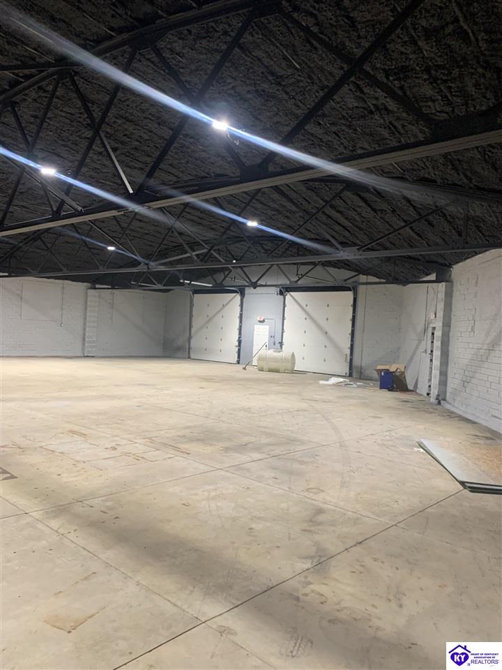 Listing Picture 107 Cherry Street Horse Cave, KY 42749 MLS HK24002947