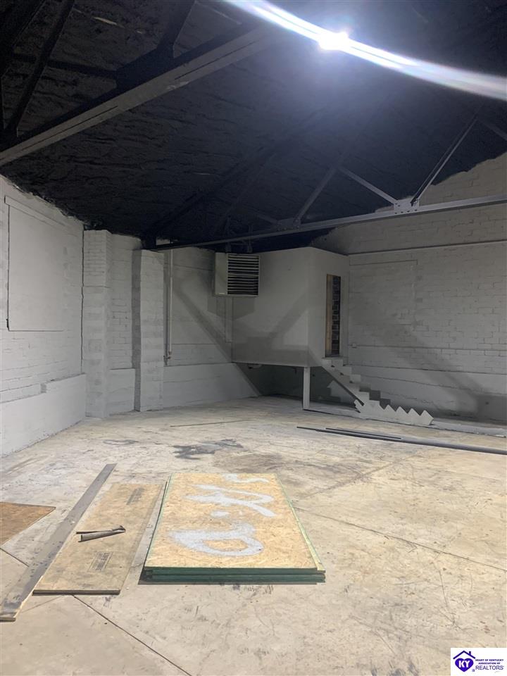 Listing Picture 107 Cherry Street Horse Cave, KY 42749 MLS HK24002947