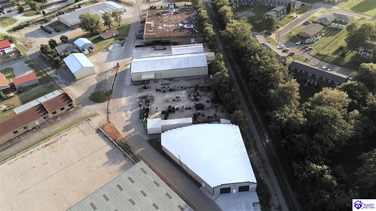 Listing Picture 107 Cherry Street Horse Cave, KY 42749 MLS HK24002947