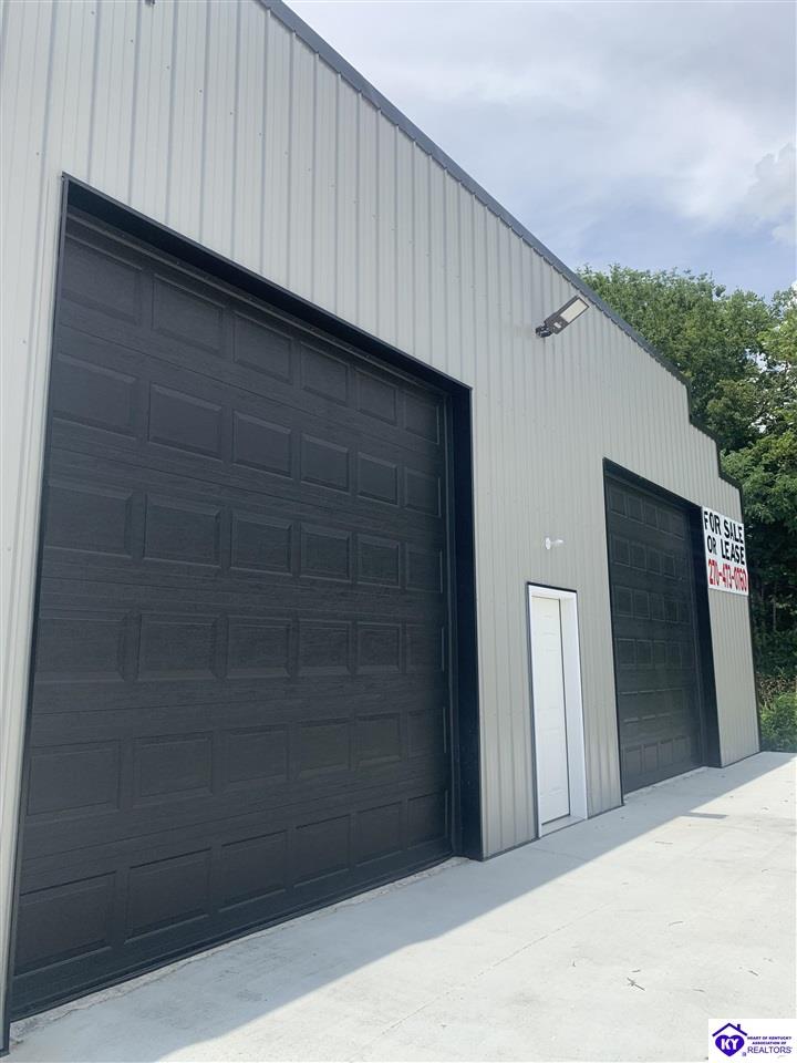 Listing Picture 107 Cherry Street Horse Cave, KY 42749 MLS HK24002947