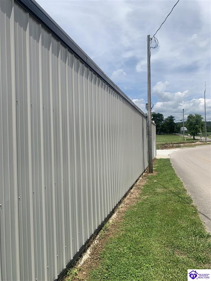 Listing Picture 107 Cherry Street Horse Cave, KY 42749 MLS HK24002947