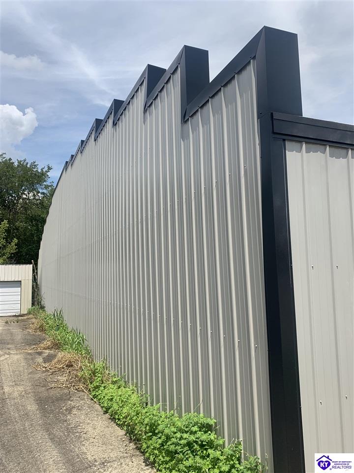 Listing Picture 107 Cherry Street Horse Cave, KY 42749 MLS HK24002947