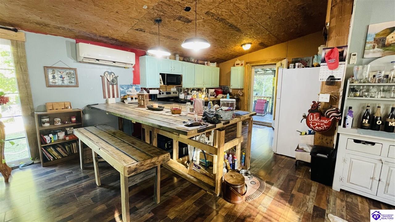 Listing Picture 96 J Oaks Rd Nancy, KY 42544 MLS HK24003003