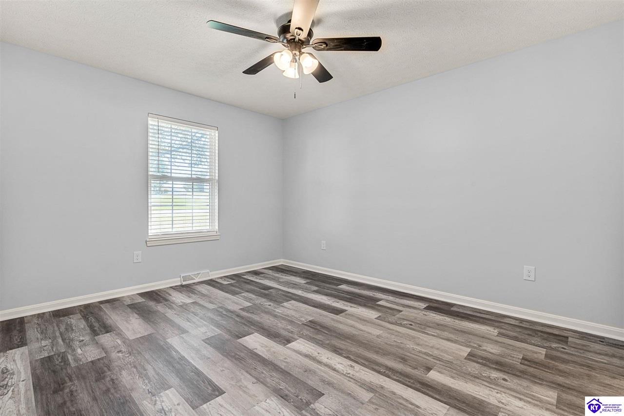 Listing Picture 408 Bertha Way Vine Grove, KY 40175 MLS HK24003218