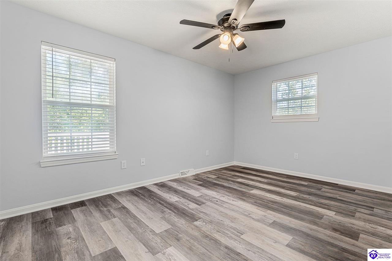 Listing Picture 408 Bertha Way Vine Grove, KY 40175 MLS HK24003218