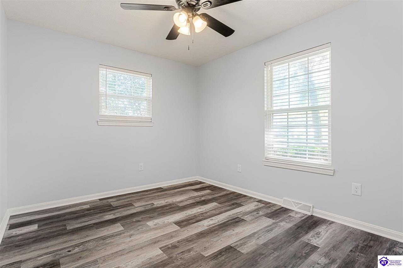 Listing Picture 408 Bertha Way Vine Grove, KY 40175 MLS HK24003218