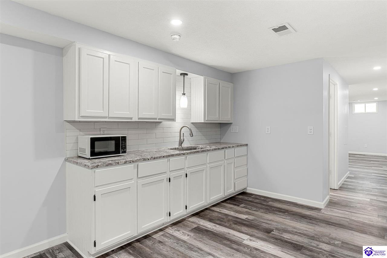 Listing Picture 408 Bertha Way Vine Grove, KY 40175 MLS HK24003218