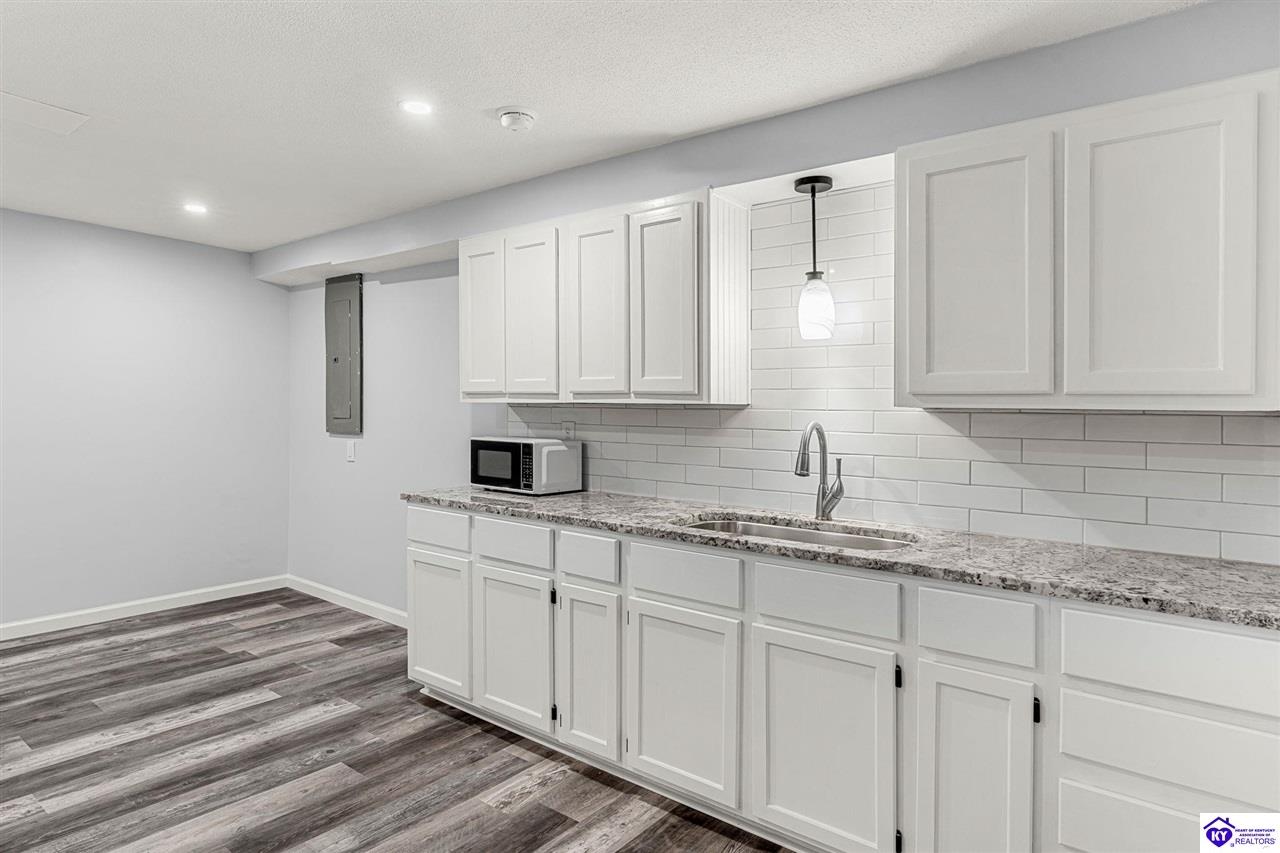 Listing Picture 408 Bertha Way Vine Grove, KY 40175 MLS HK24003218