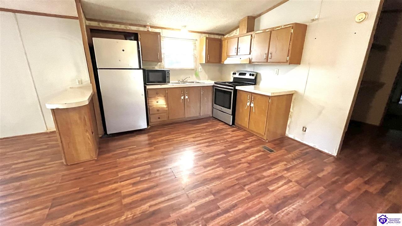 Listing Picture 166 W Butler Lane Harned, KY 40144 MLS HK24003322