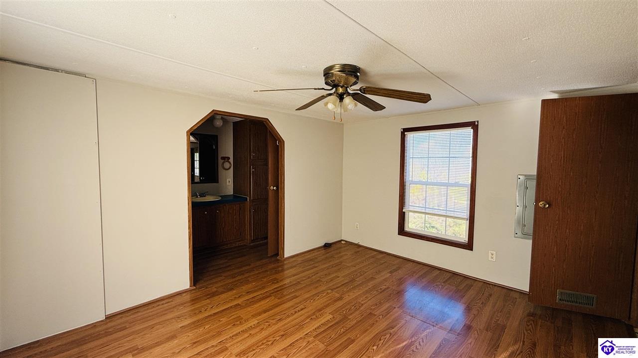 Listing Picture 2779 Blowing Springs Road Greensburg, KY 42743 MLS HK24003324