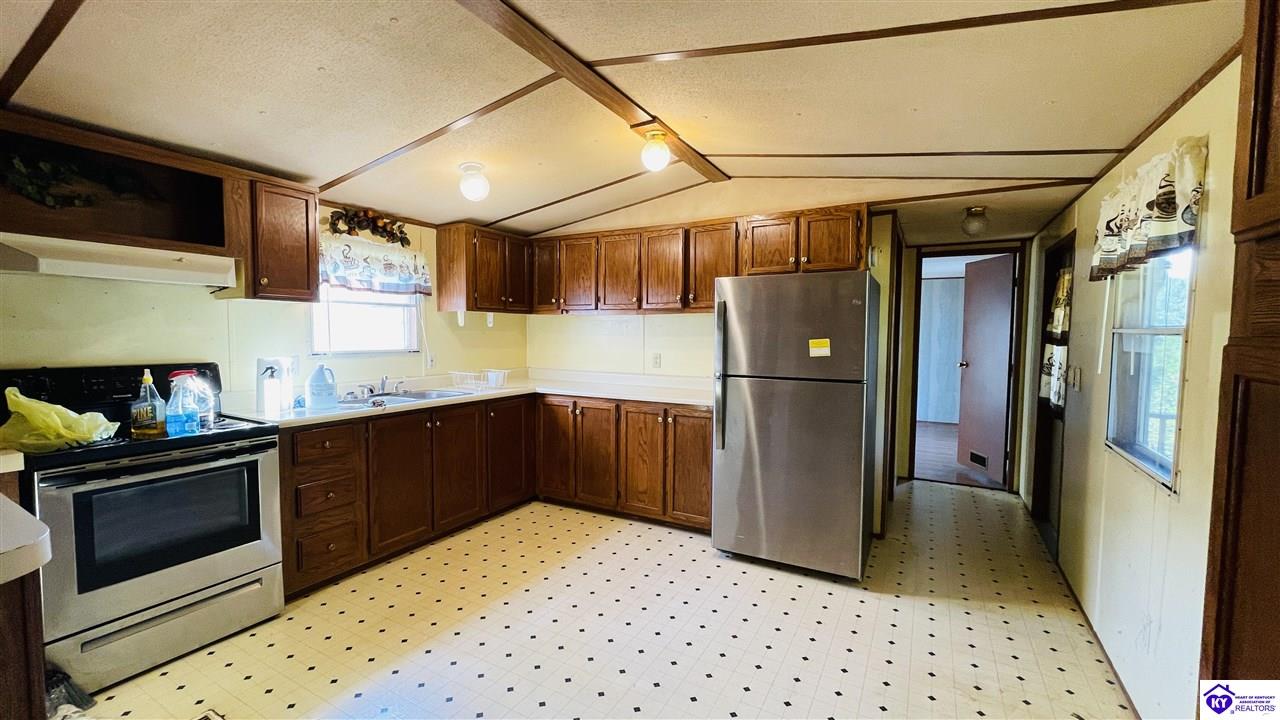 Listing Picture 2779 Blowing Springs Road Greensburg, KY 42743 MLS HK24003324