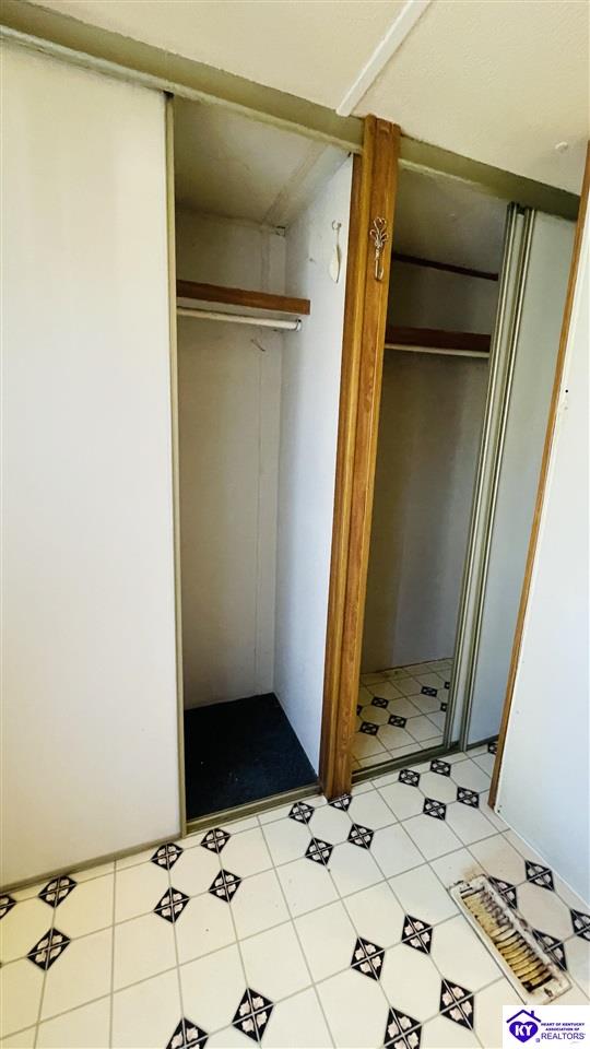 Listing Picture 2779 Blowing Springs Road Greensburg, KY 42743 MLS HK24003324