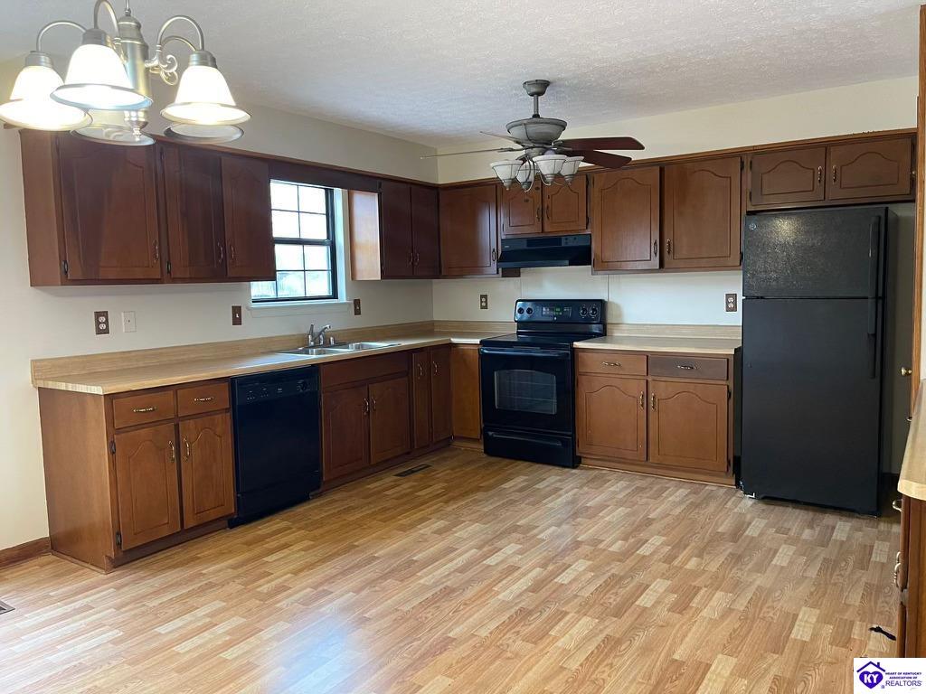 Listing Picture 2738 Pioneer Court Radcliff, KY 40160 MLS HK24003379