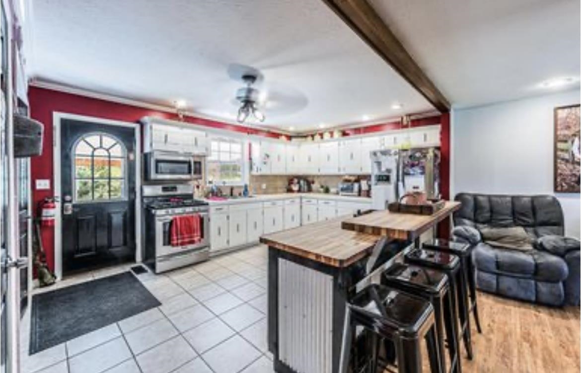 200 Lonnie Snodgrass Road
