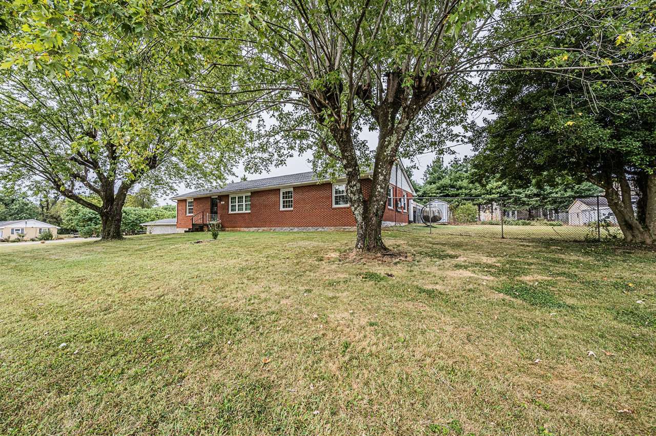 1217 N Lee Drive