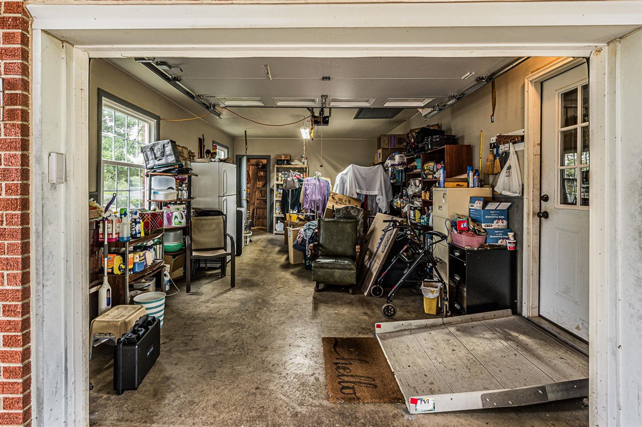 1217 N Lee Drive