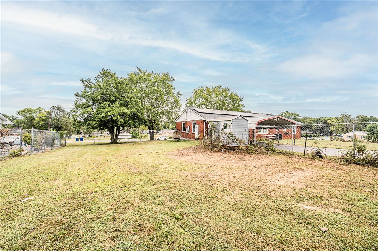 1217 N Lee Drive