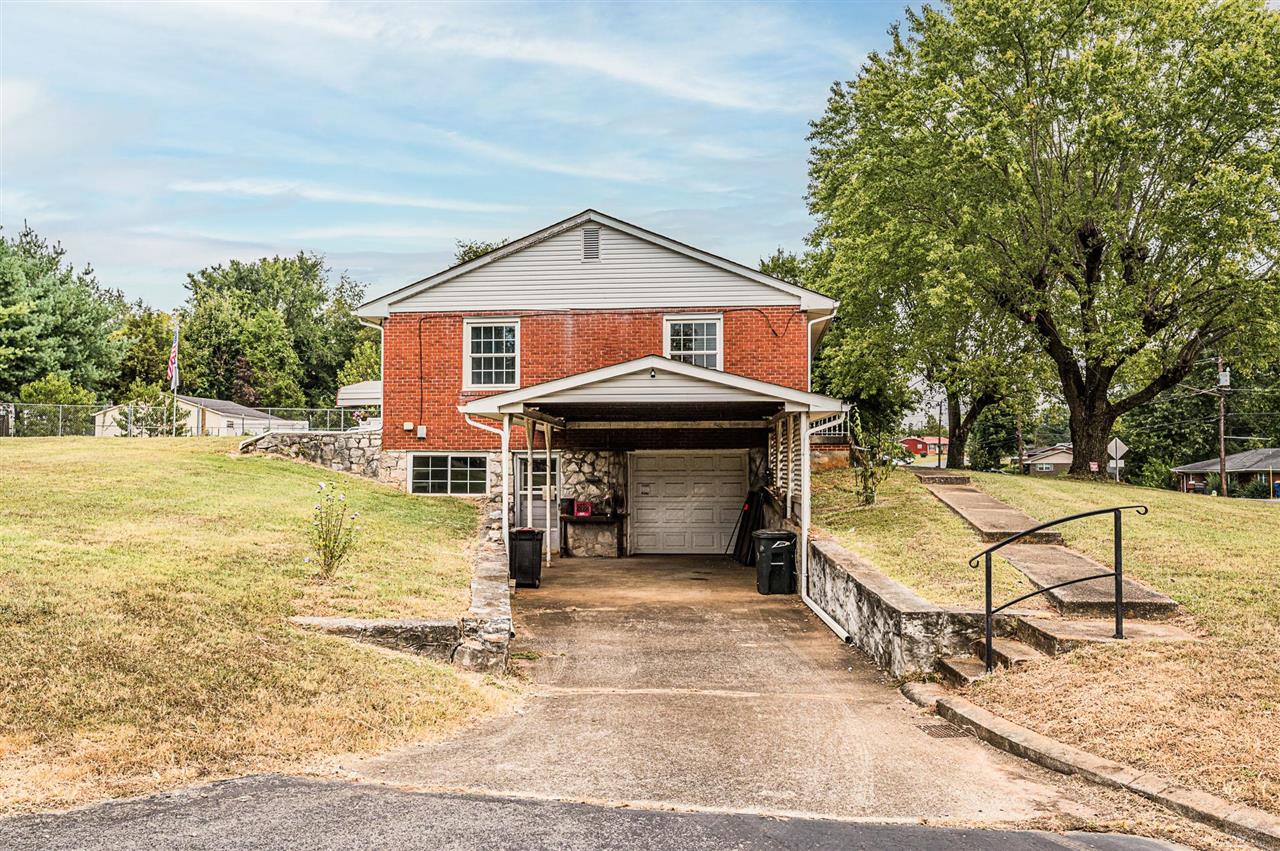 1217 N Lee Drive