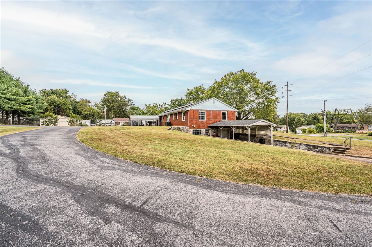 1217 N Lee Drive