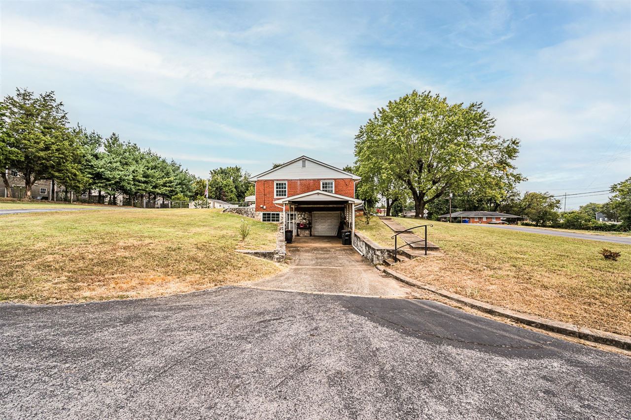 1217 N Lee Drive