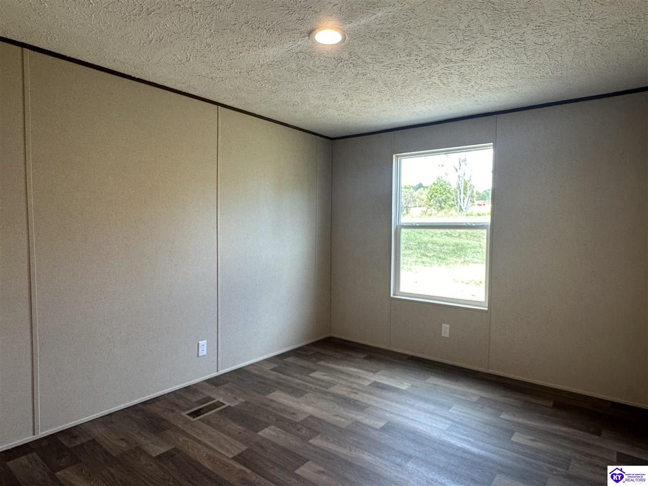 Listing Picture 457 Padgett Road Elizabethtown, KY 42701 MLS HK24003620