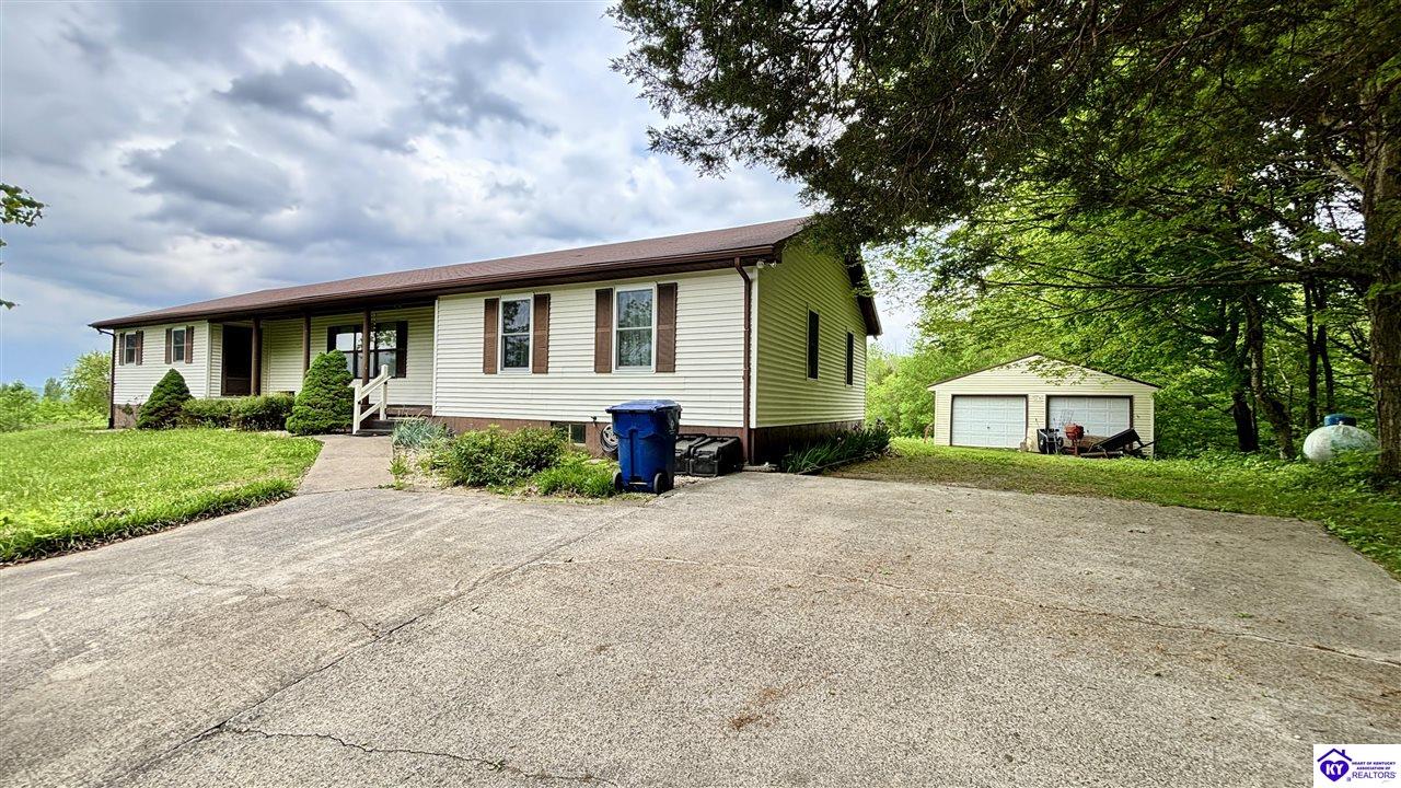 Listing Picture 320 Hayes Cemetery Road Greensburg, KY 42743 MLS HK24003752