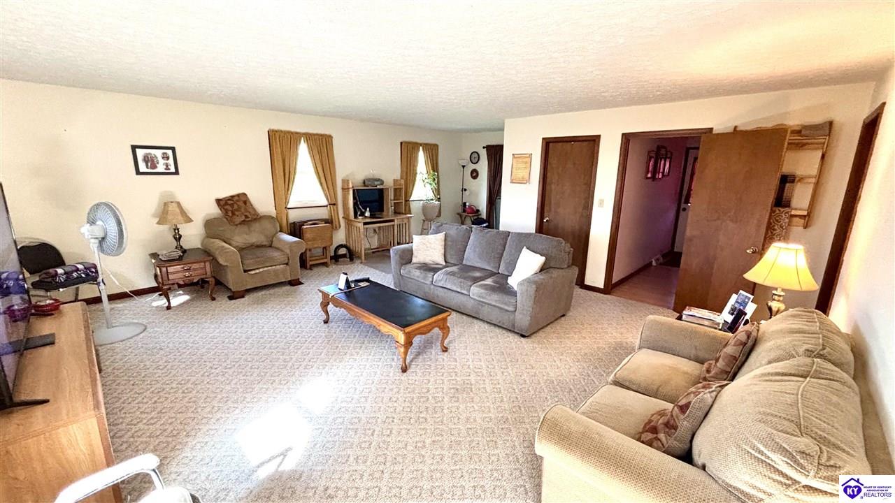 Listing Picture 320 Hayes Cemetery Road Greensburg, KY 42743 MLS HK24003752