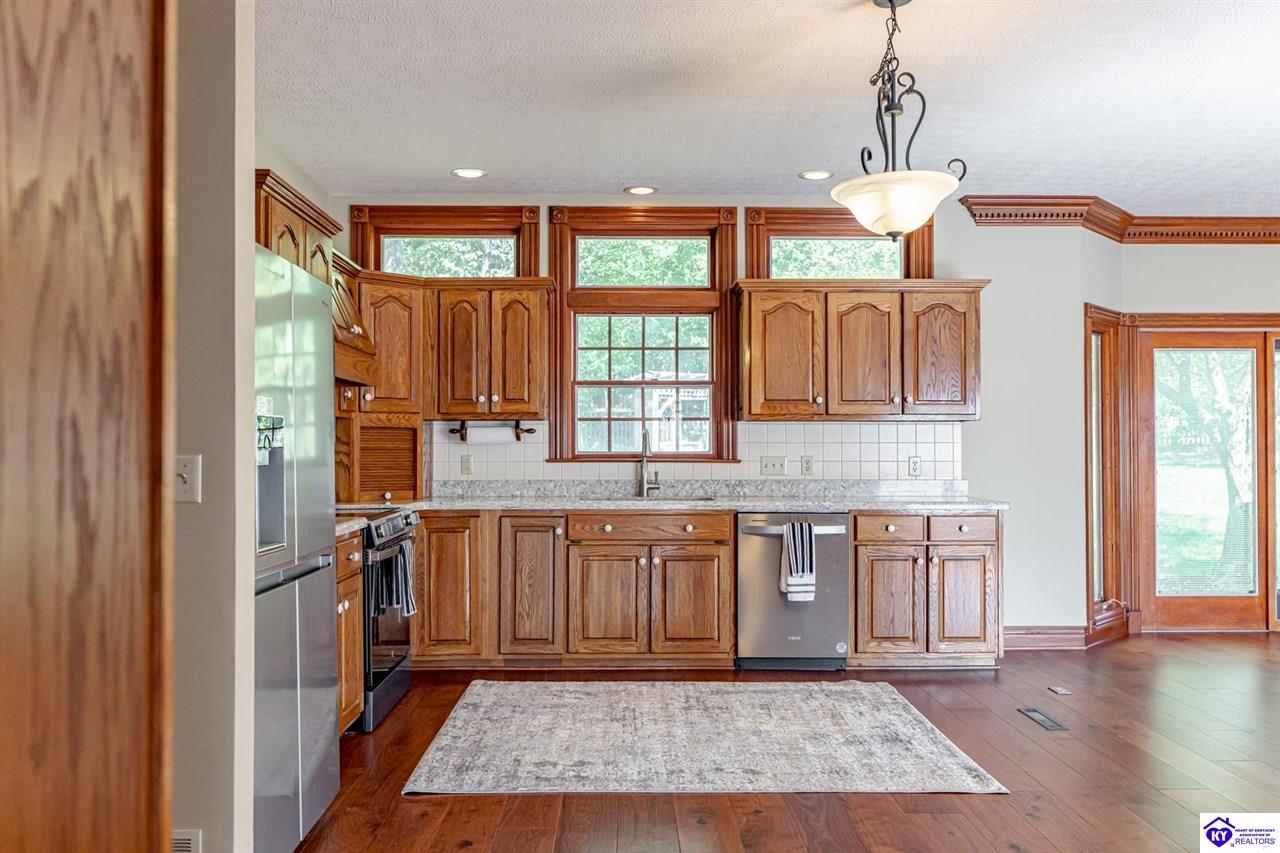 Listing Picture 606 Elm Road Elizabethtown, KY 42701 MLS HK24003857