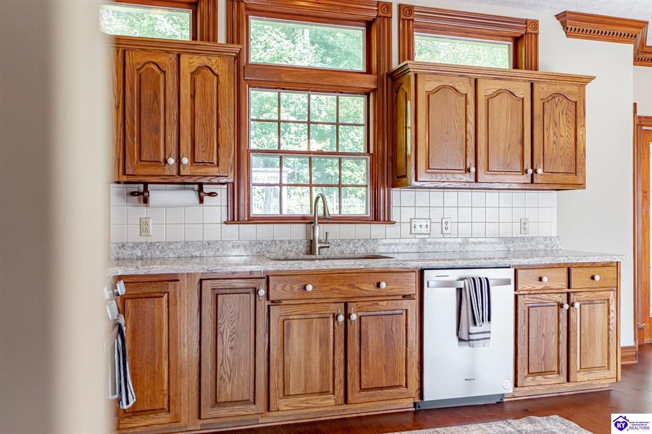 Listing Picture 606 Elm Road Elizabethtown, KY 42701 MLS HK24003857