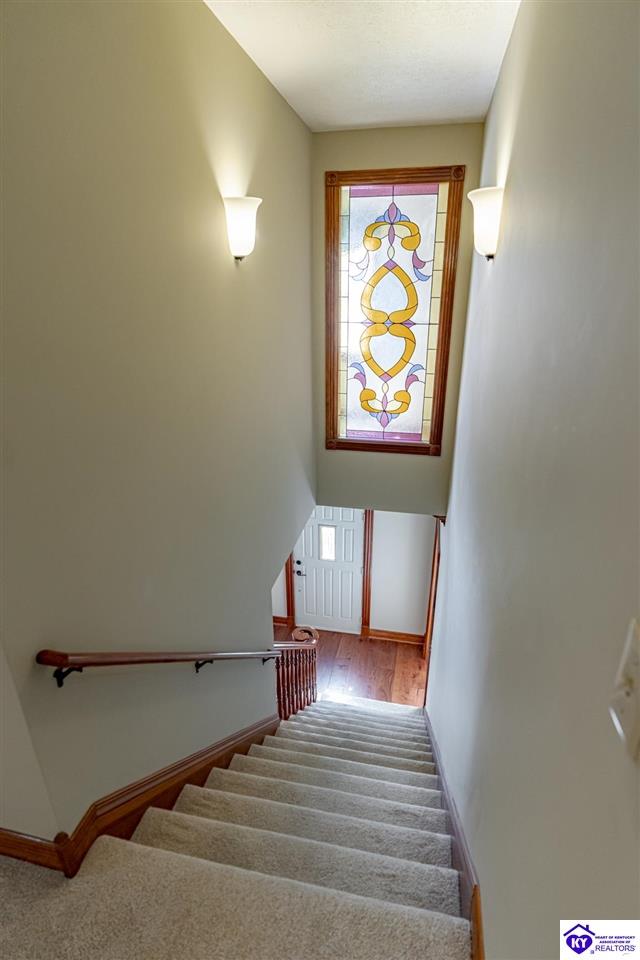 Listing Picture 606 Elm Road Elizabethtown, KY 42701 MLS HK24003857