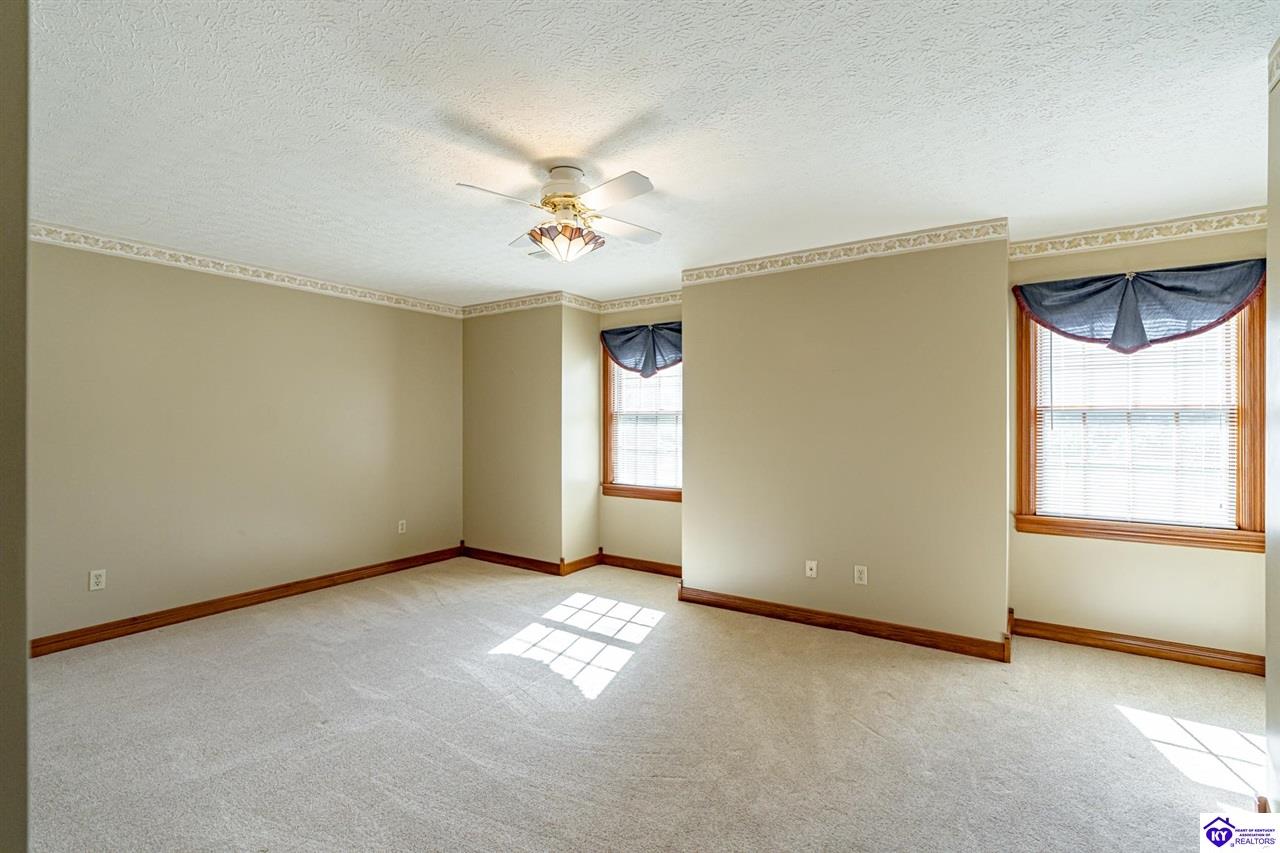 Listing Picture 606 Elm Road Elizabethtown, KY 42701 MLS HK24003857