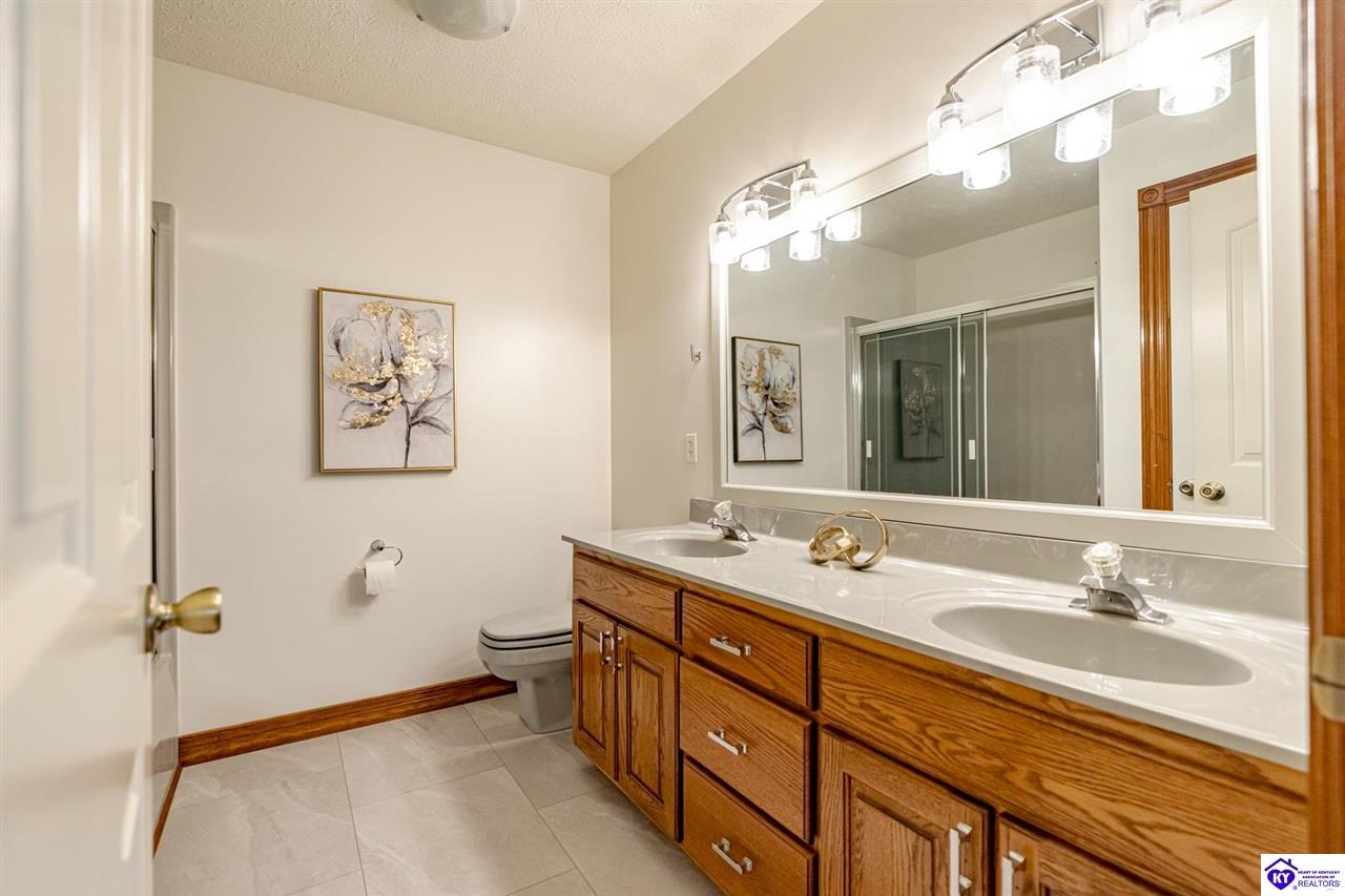 Listing Picture 606 Elm Road Elizabethtown, KY 42701 MLS HK24003857