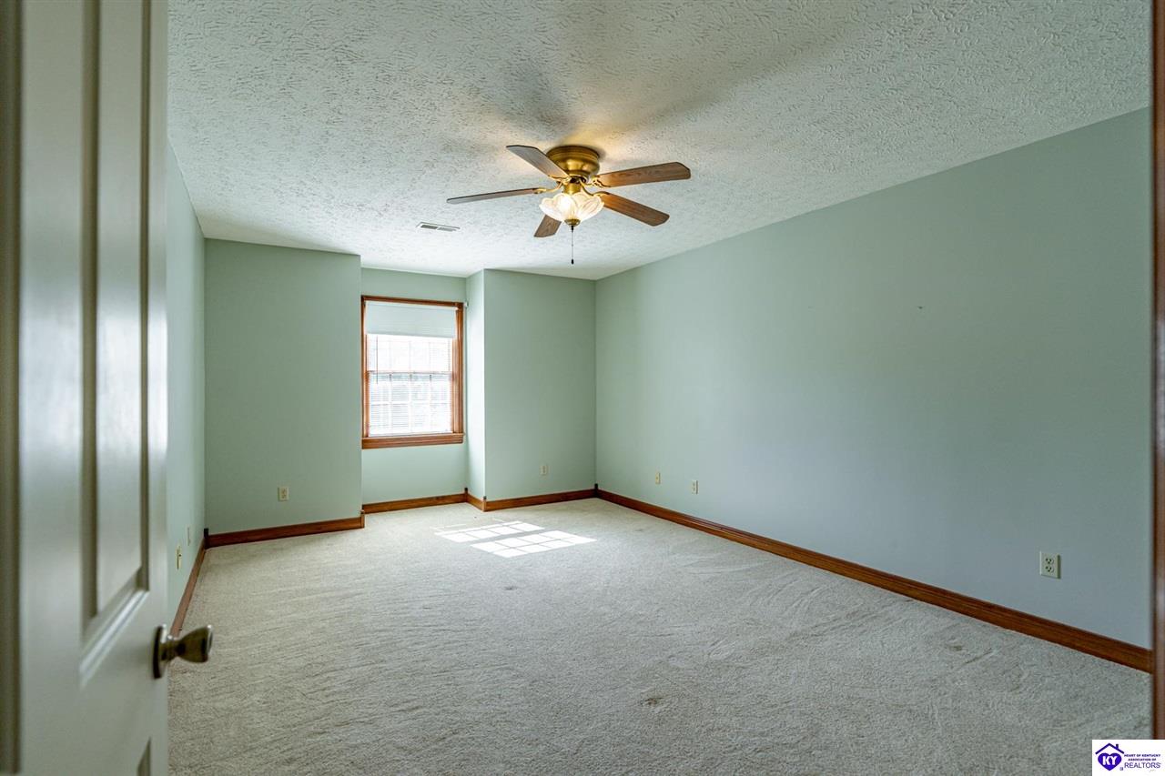 Listing Picture 606 Elm Road Elizabethtown, KY 42701 MLS HK24003857