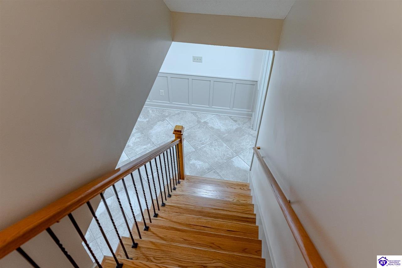 Listing Picture 606 Elm Road Elizabethtown, KY 42701 MLS HK24003857