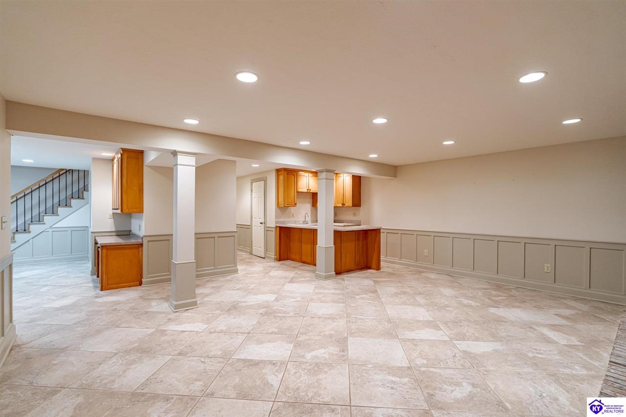 Listing Picture 606 Elm Road Elizabethtown, KY 42701 MLS HK24003857