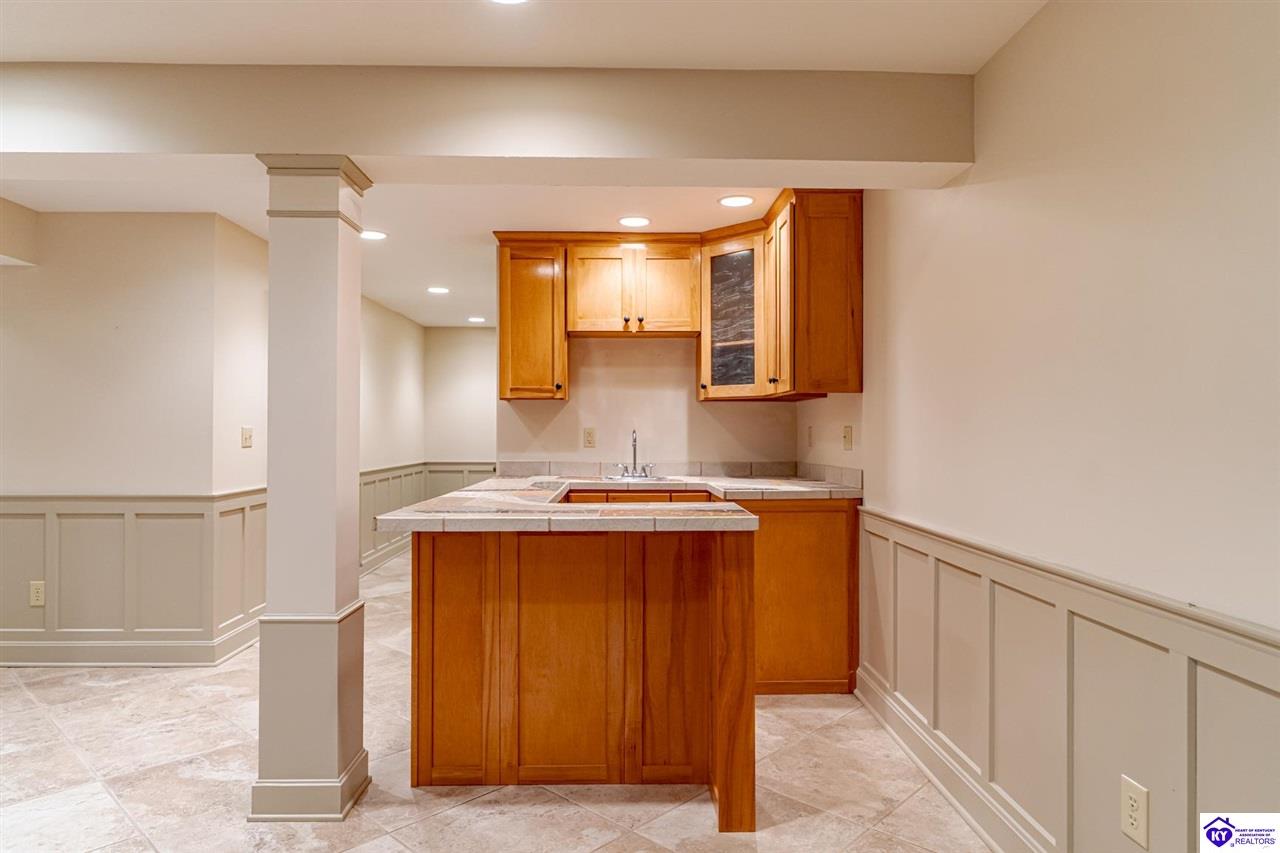 Listing Picture 606 Elm Road Elizabethtown, KY 42701 MLS HK24003857