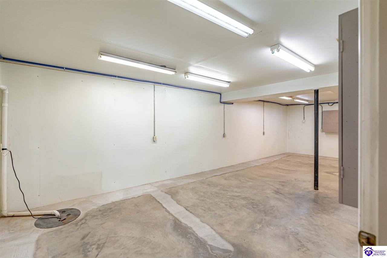 Listing Picture 606 Elm Road Elizabethtown, KY 42701 MLS HK24003857